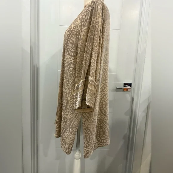 VTG BOB MACKIE WEARABLE ART LARGE BEIGE SILVER PAISLEY BURNOUT VELOUR TUNIC RARE - Picture 9 of 14